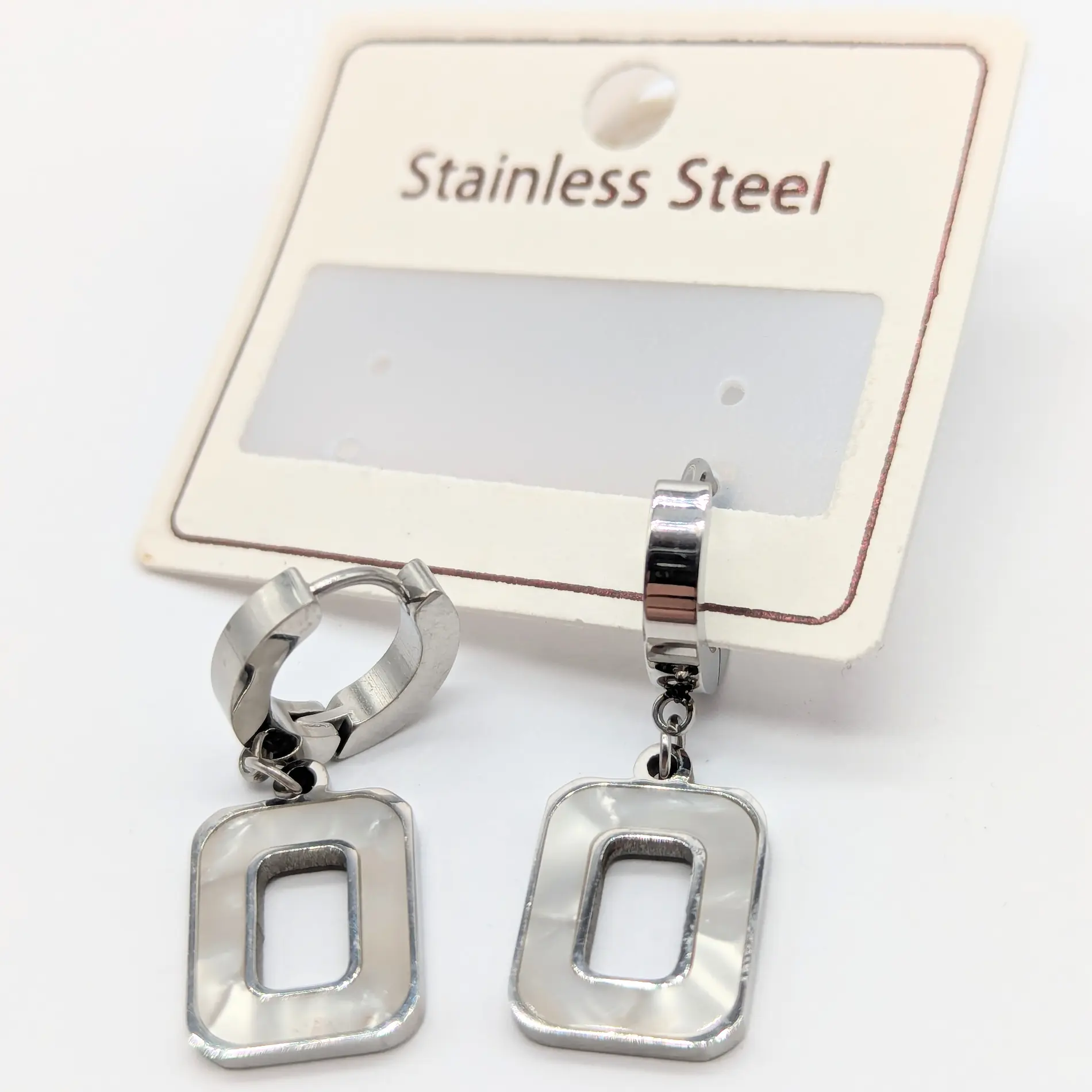 Сережки Stainless Steel РС “Діагональ” Сталь. Срібло з перламутровою вставкою, довжина 3.4 см × Ширина 1.1 см