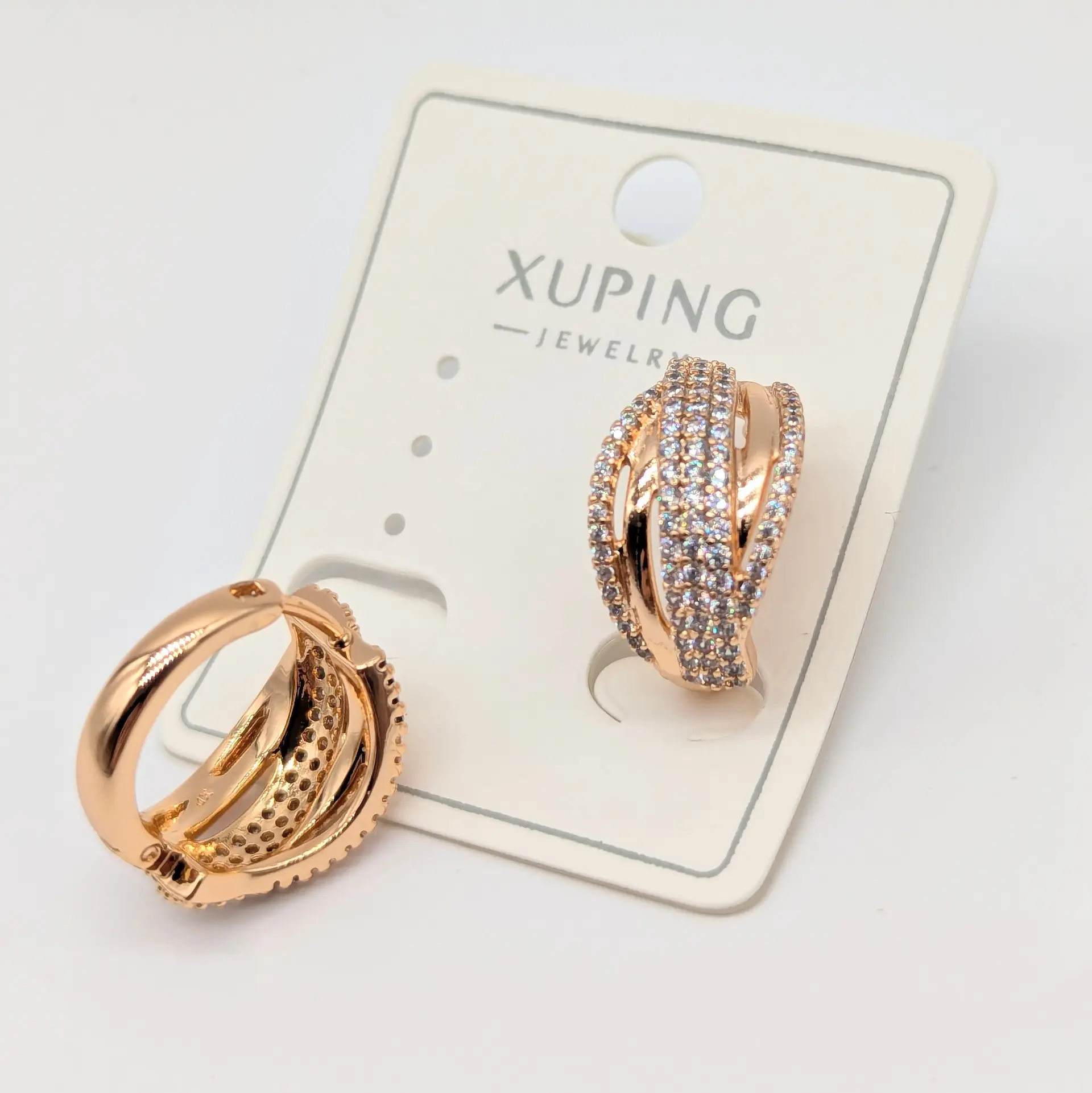 Серьги Xuping 18к «Золотой ритм» с цирконами, 1.2*1.4 см
