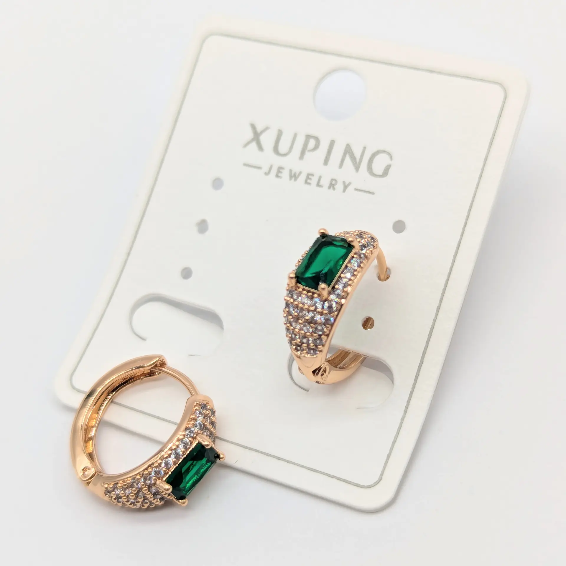 Сережки Xuping 18к «Смарагдова Розкіш», 0.6*1.5 см