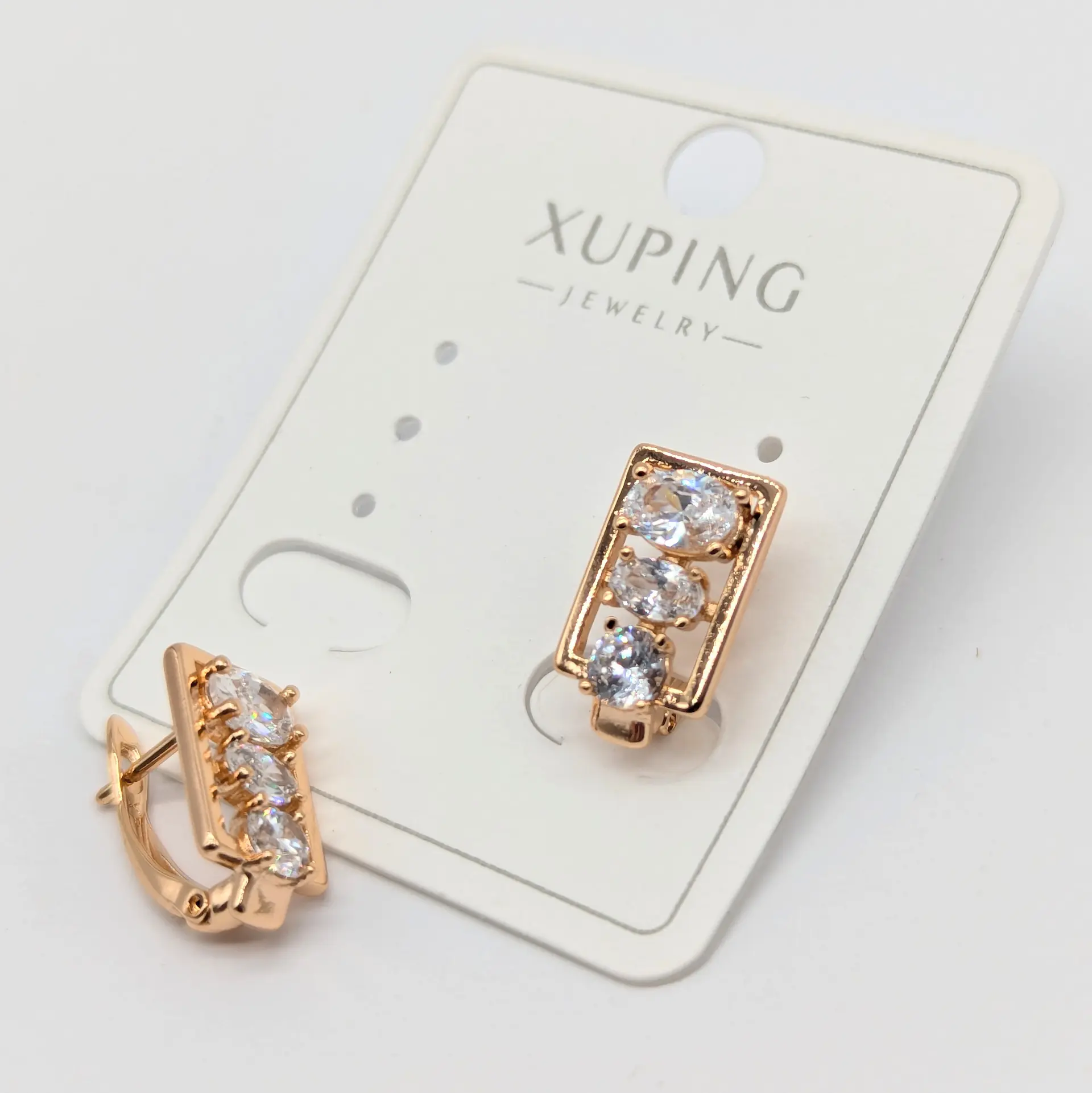 Сережки Xuping 18к «Тріо Сяйва Голд», 0.8*1.4 см