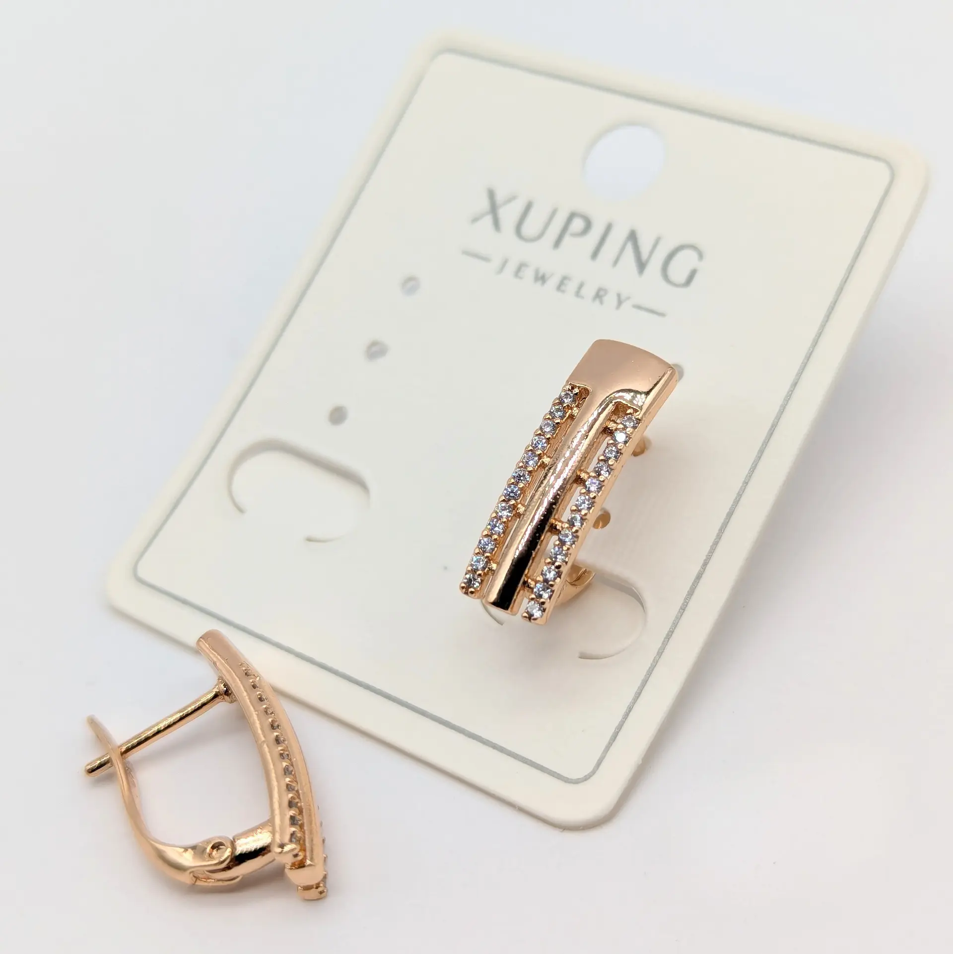 Сережки Xuping 18к «Лінії Сяйва», 0.6*1.8 см