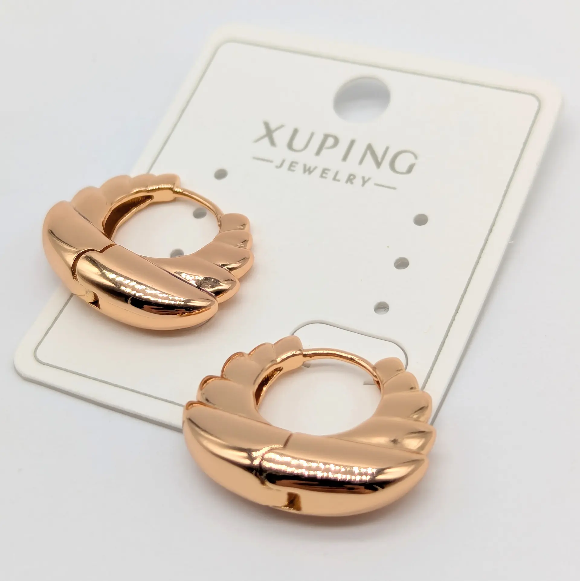 Сережки Xuping 18к «Золотий Рельєф», 0.5*1.7 см