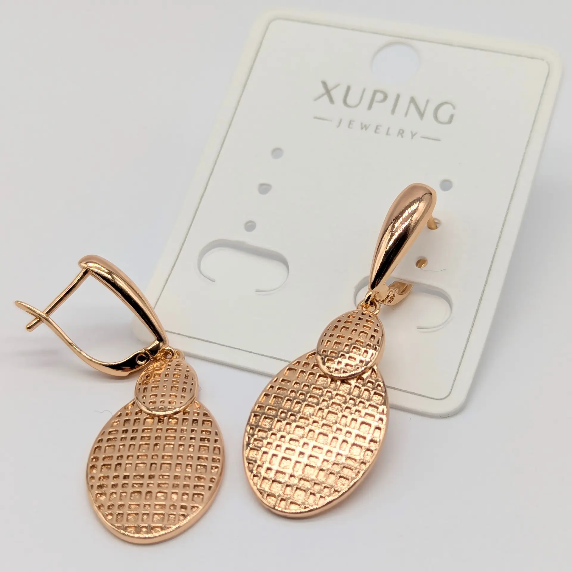 Сережки Xuping 18к «Текстурна Елегія», 1.3*4 см