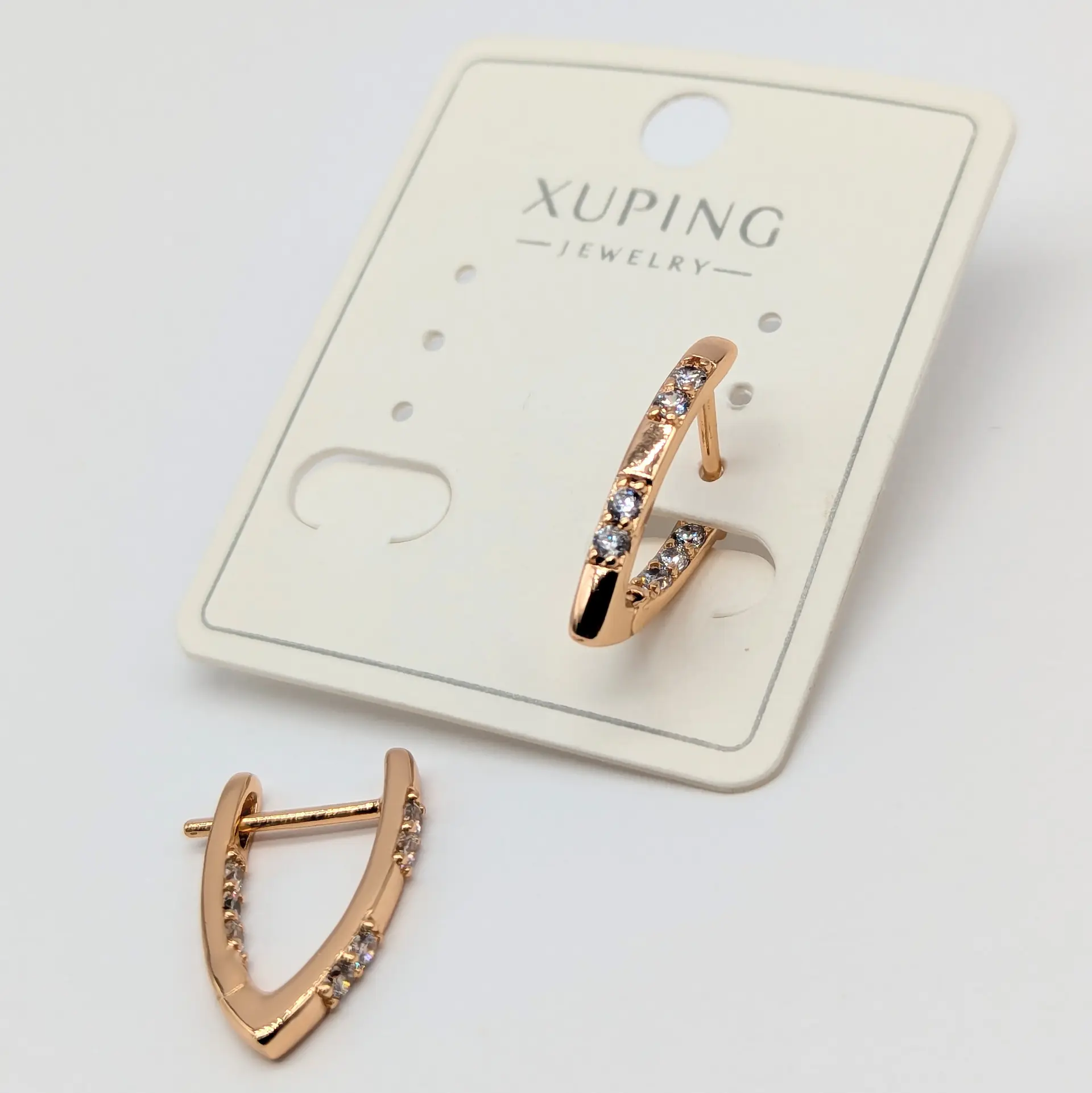 Сережки Xuping 18к «Золотий Вектор», 0.2*1.9 см